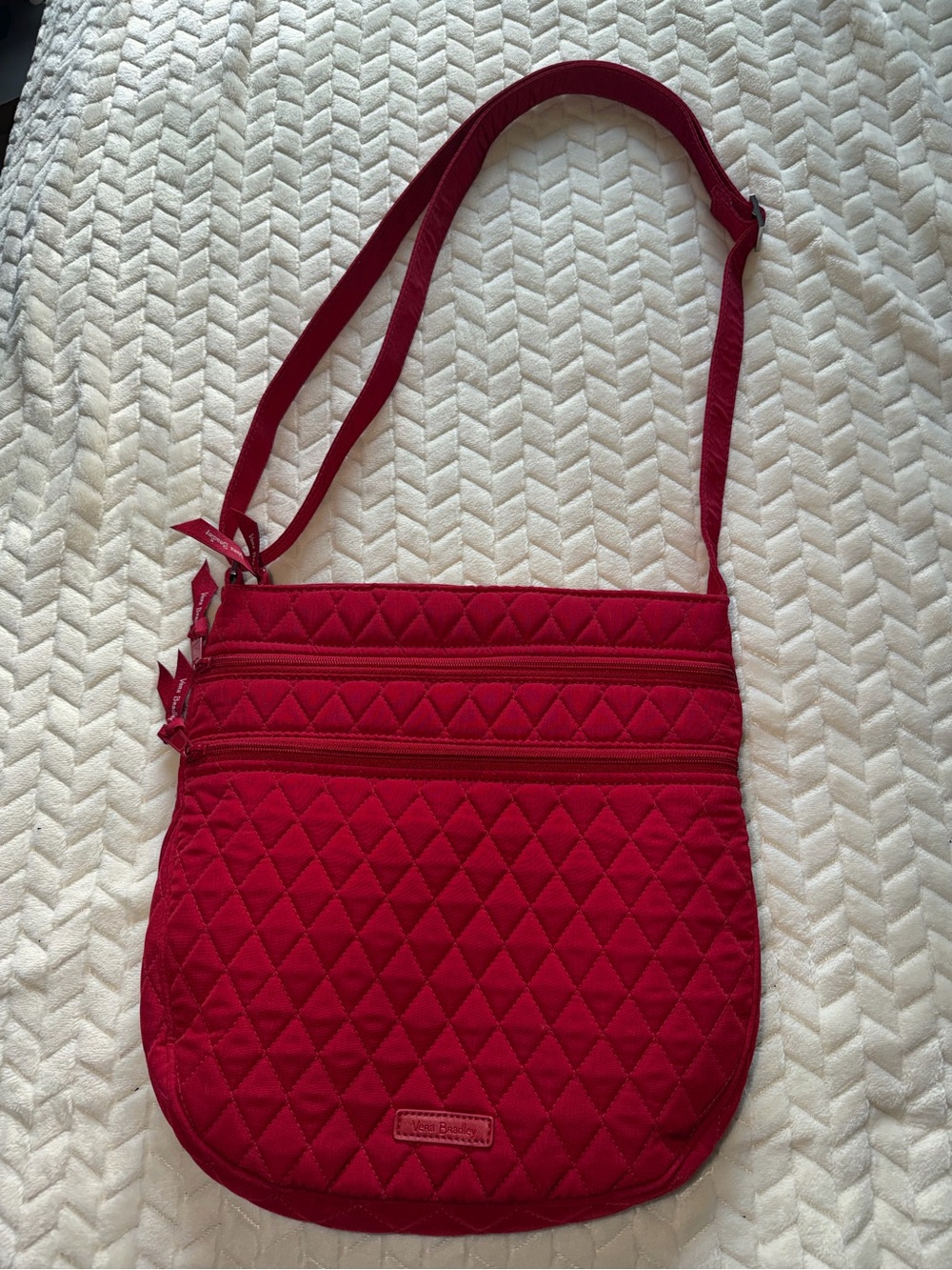 Vera Bradley Iconic Triple Zip Hipster Classic Red Rose Floral Interior